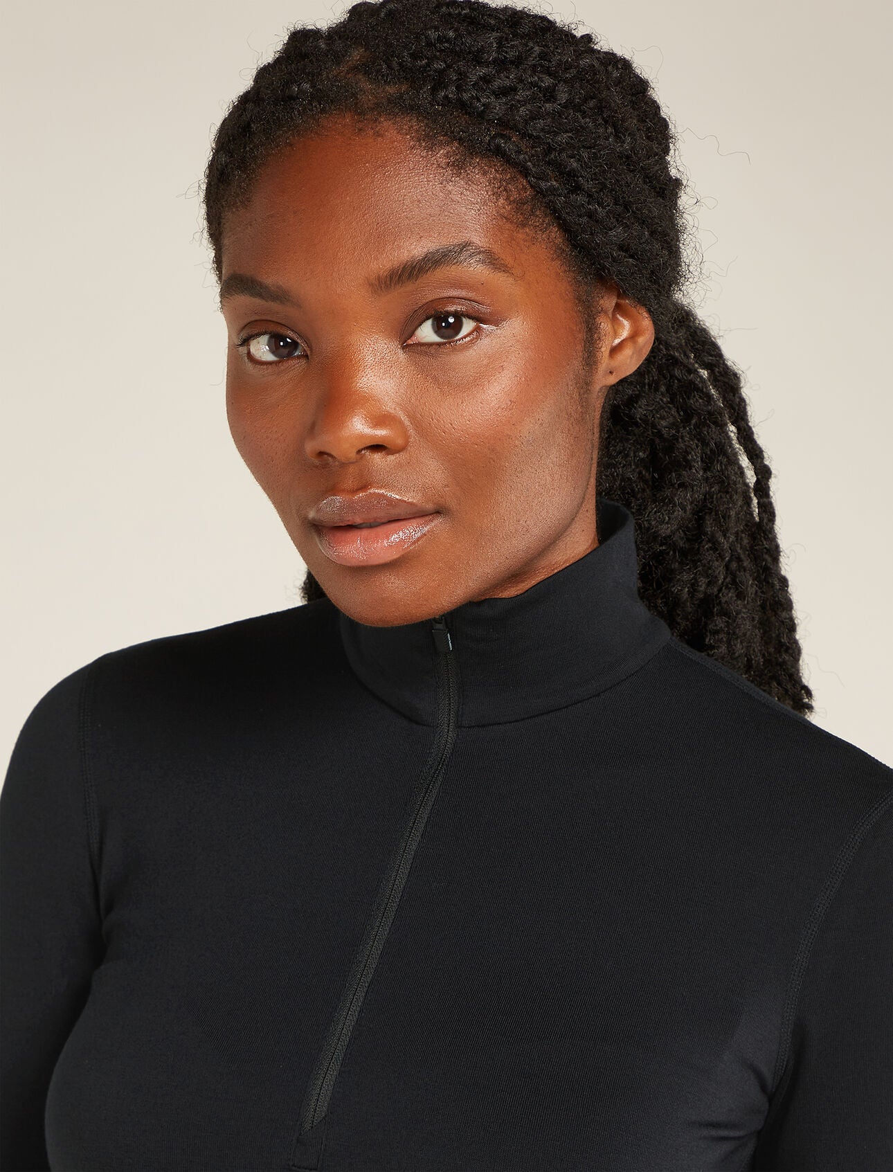 icebreaker-half-zip-langarmshirt-damen-schwarz-nahaufnahme