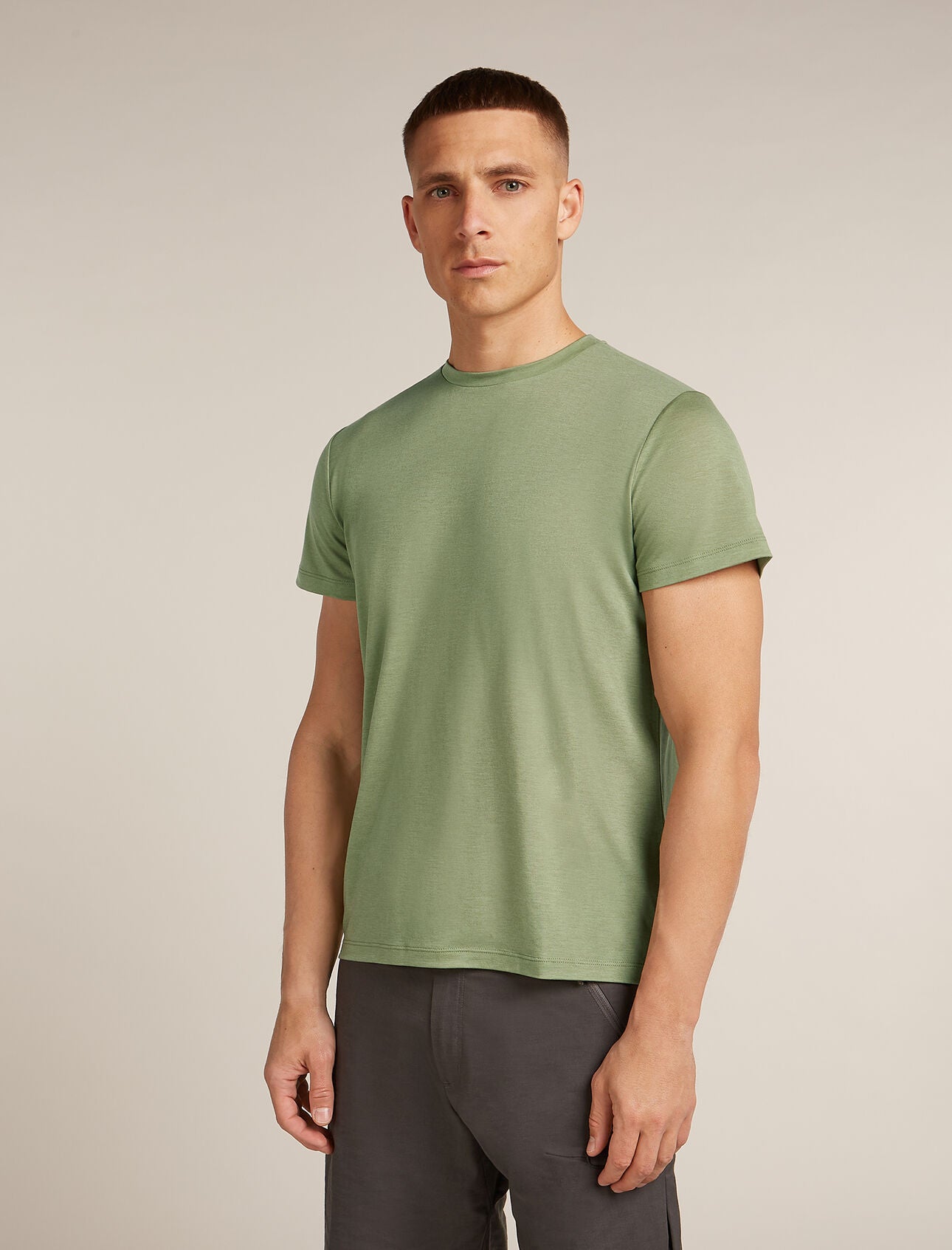 icebreaker-tee-herren-grün
