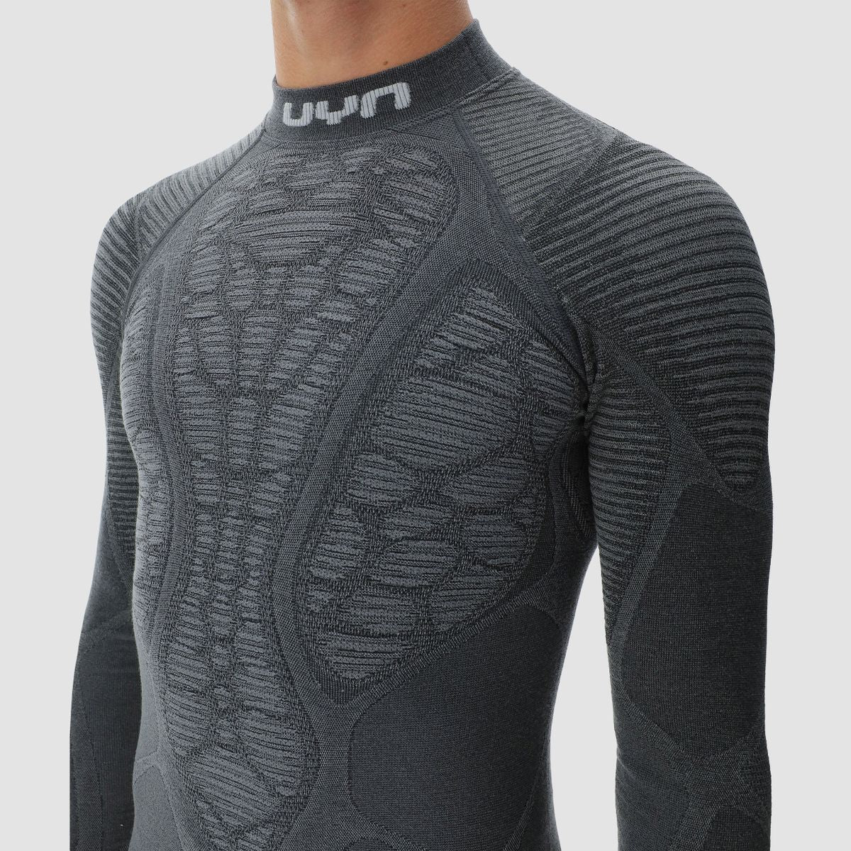 uyn-biomorph-thermoshirt-herren-grau-nahaufnahme
