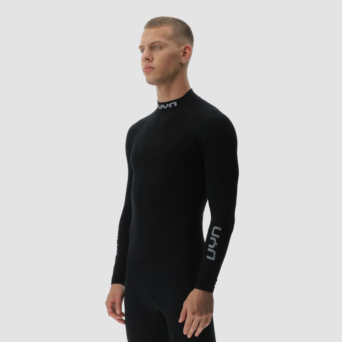 uyn-biomorph-thermoshirt-herren-schwarz-seitenansicht