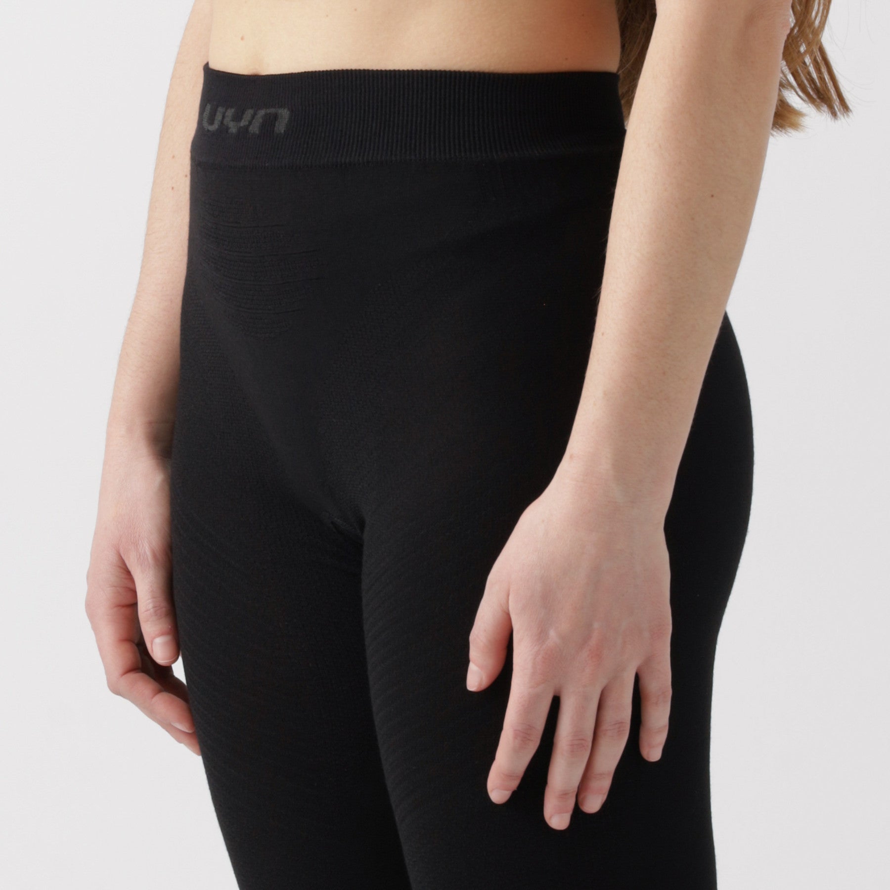 uyn-energyon-3/4-thermohose-damen-schwarz-nahaufnahme