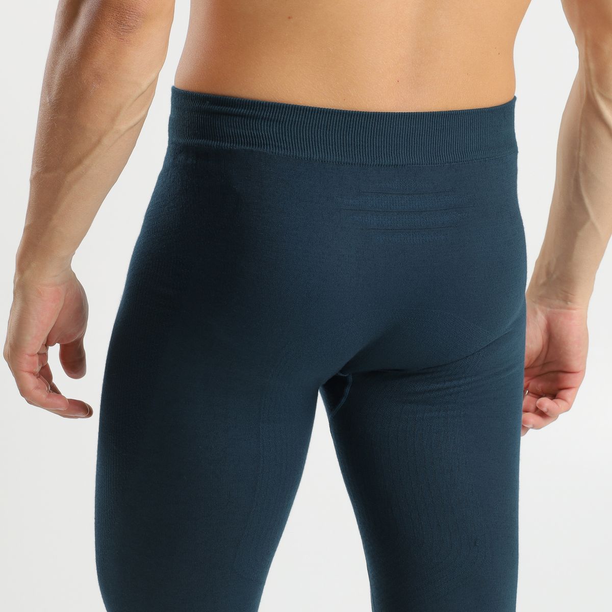 uyn-energyon-thermohose-herren-blau-nahaufnahme-hinten