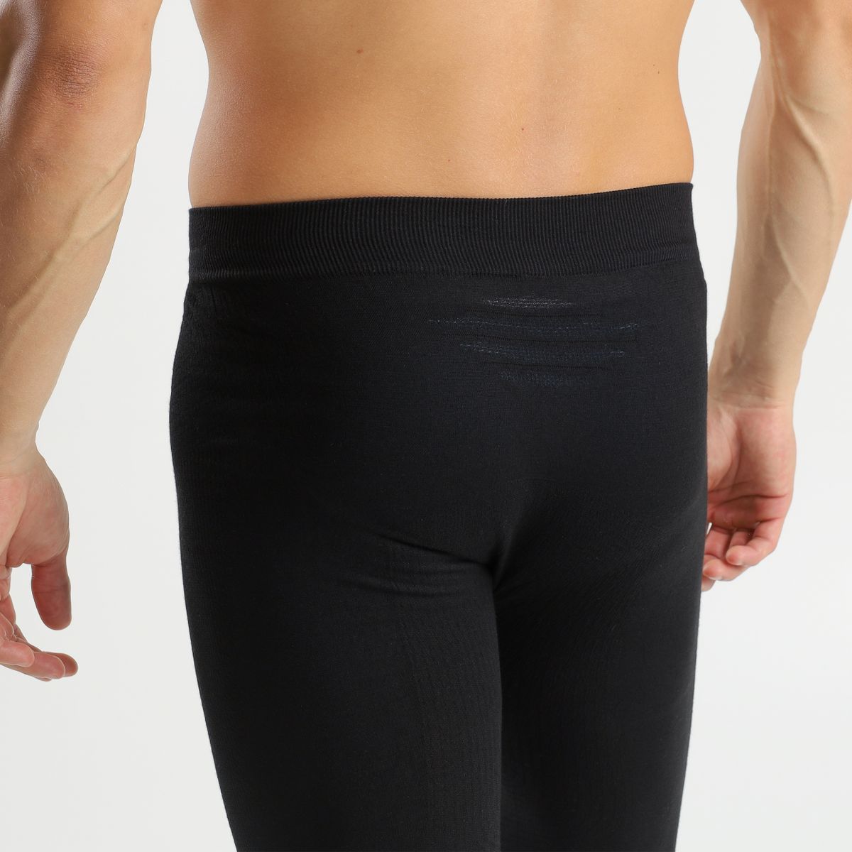 uyn-energyon-thermohose-herren-schwarz-nahaufnahme-hinten