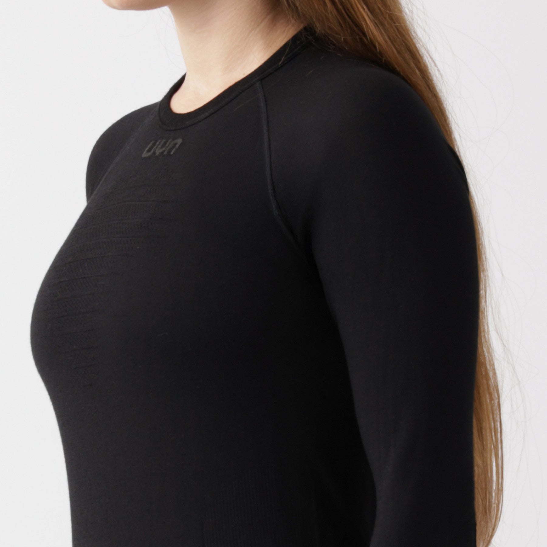 uyn-energyon-thermoshirt-damen-schwarz-nahaufnahme