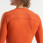 uyn-energyon-thermoshirt-herren-orange-nahaufnahme-rücken