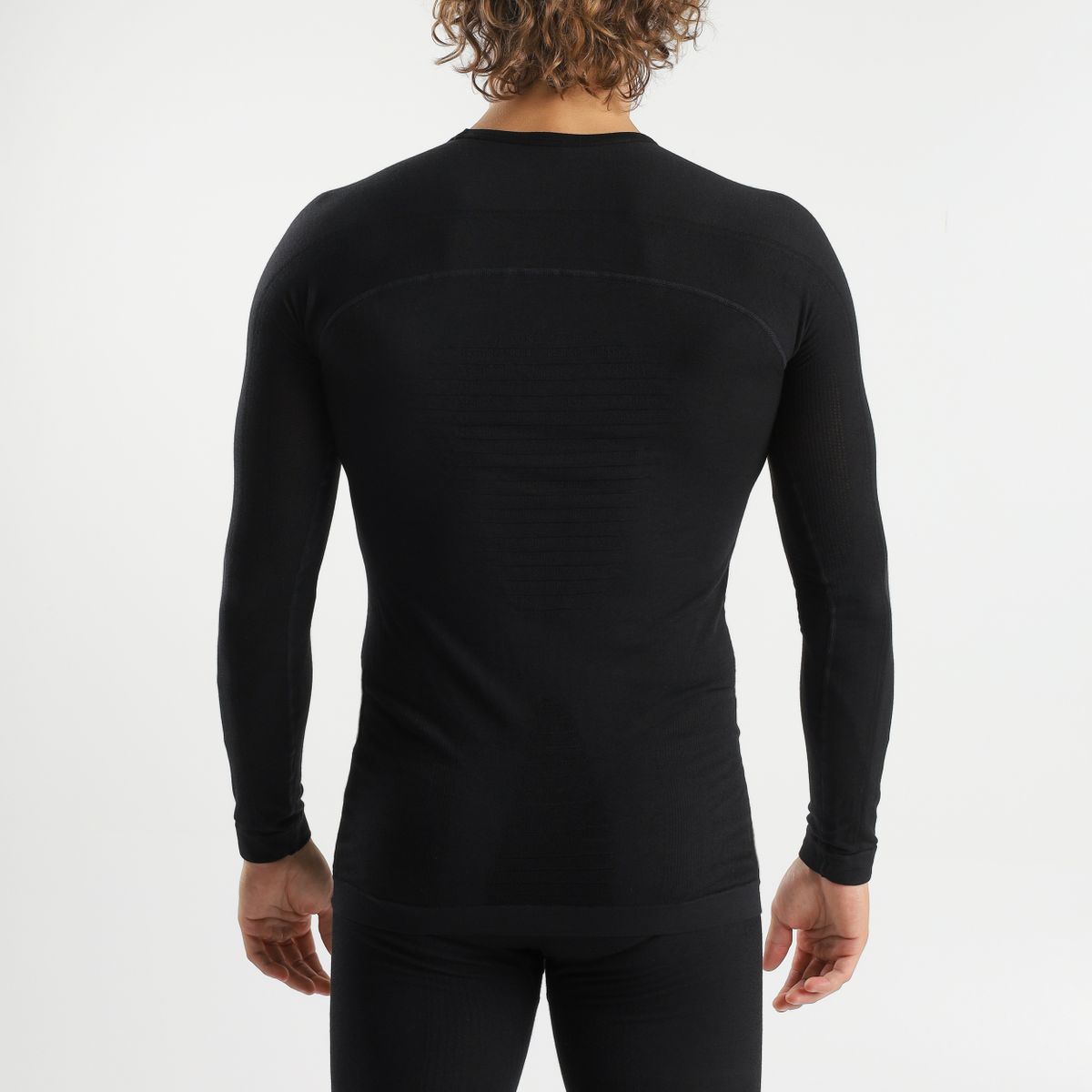 uyn-energyon-thermoshirt-herren-schwarz-rückansicht