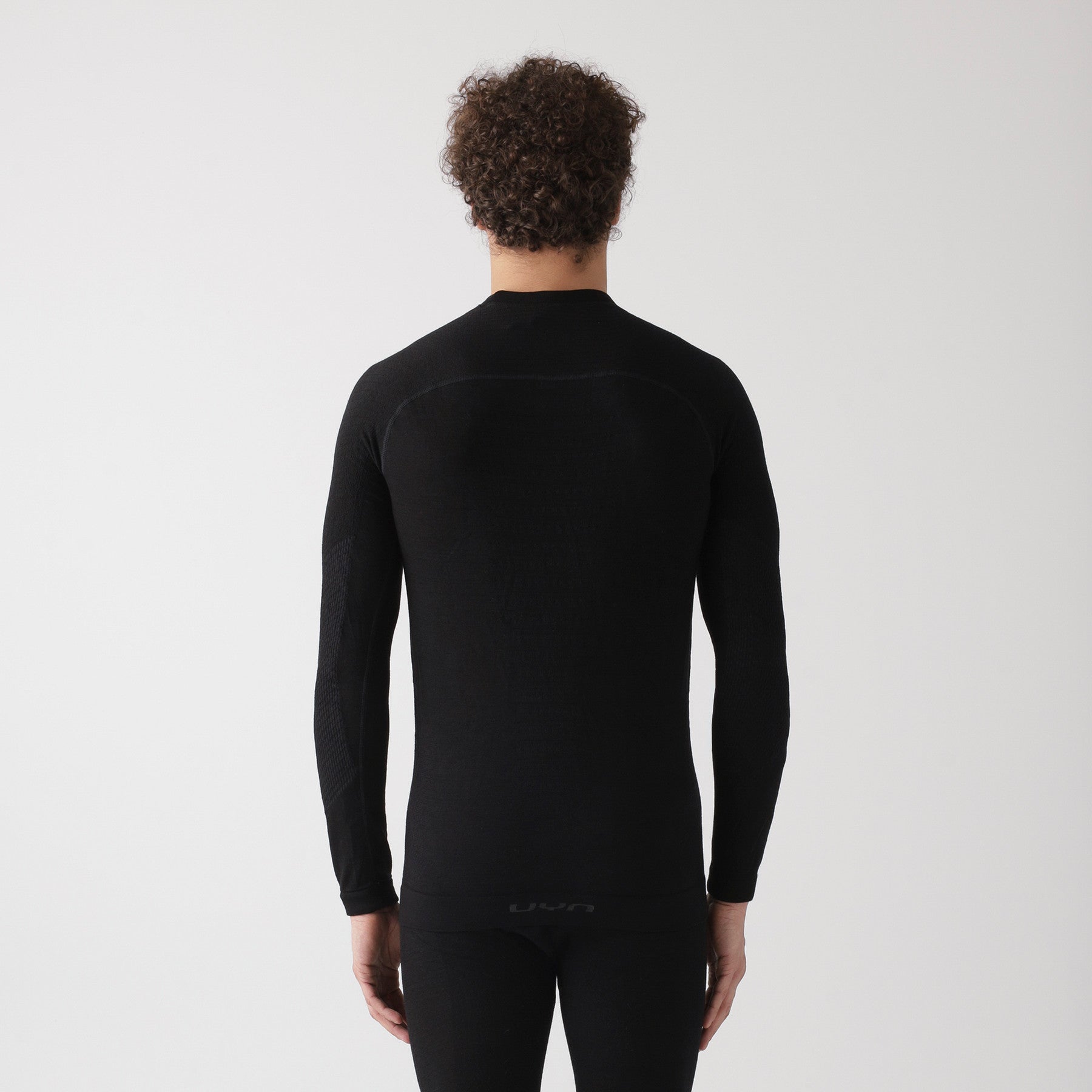 uyn-fusyon-thermoshirt-schwarz-rückansicht