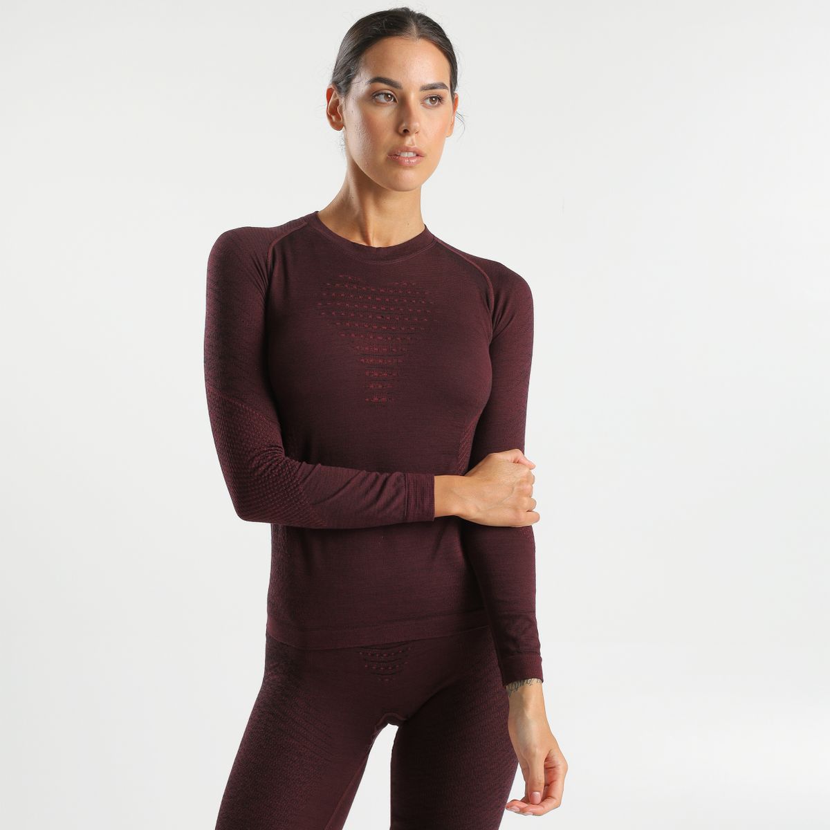 uyn-fusyon-thermoshirt-wine-modellansicht