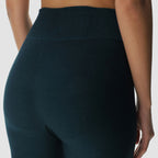 uyn-rock-fit-leggins-dunkelblau-nahaufnahme-hinten