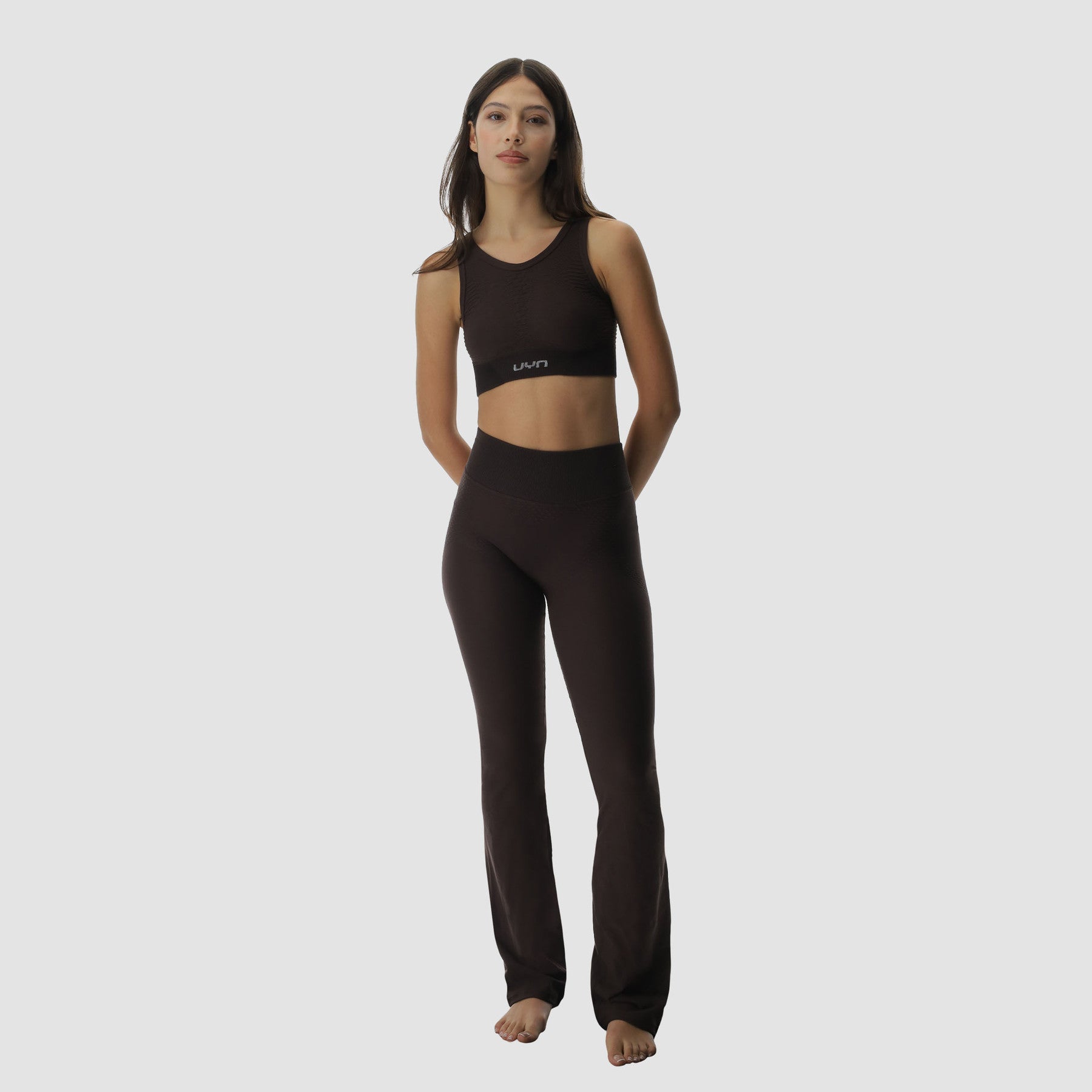 uyn-rock-fit-leggins-flared-braun-modellansicht