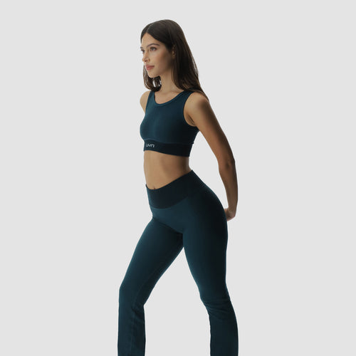 uyn-rock-fit-leggins-flared-dunkelblau-modellansicht