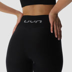 uyn-rock-fit-leggins-flared-schwarz-nahaufnahme-hinten