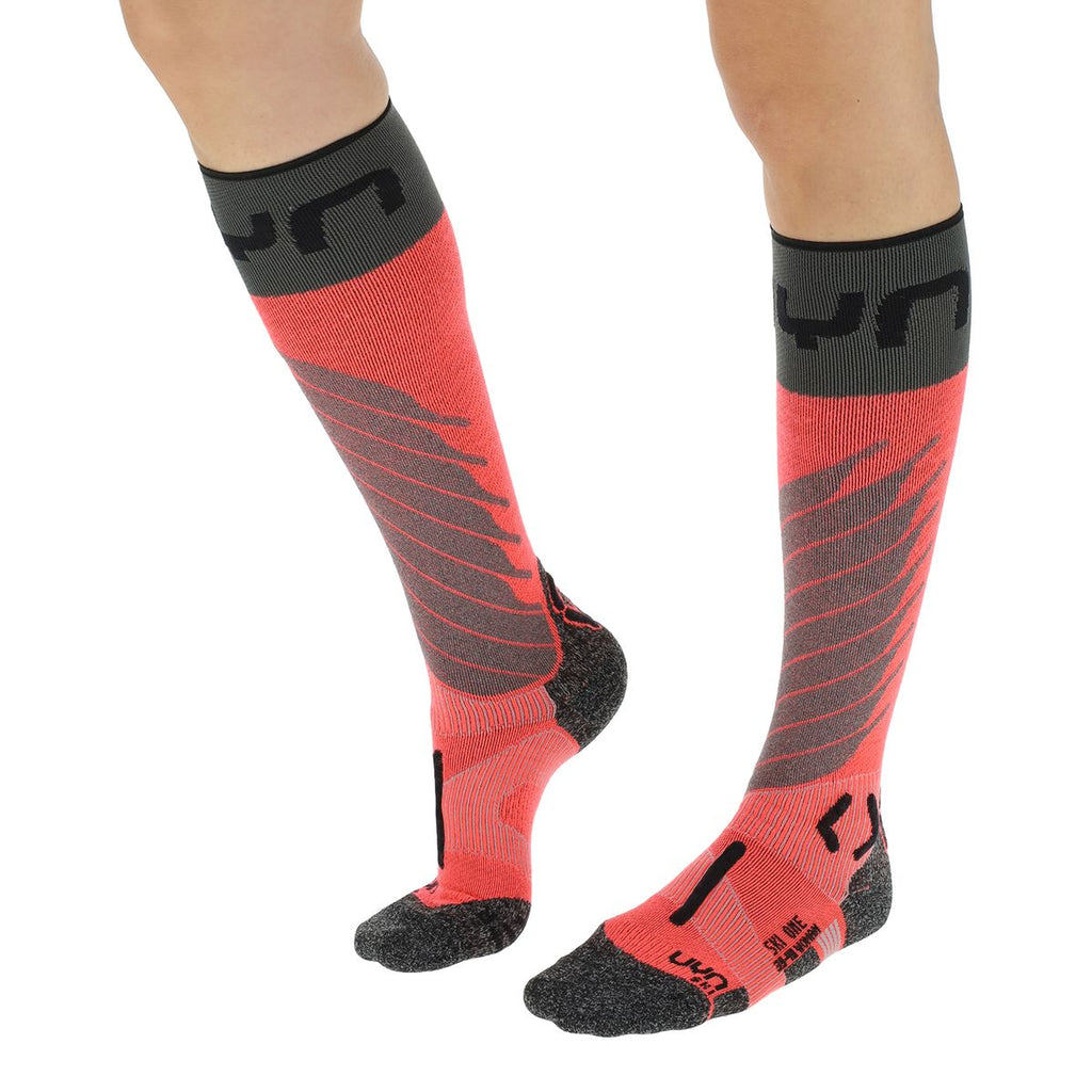 uyn-ski-merino-socken-damen-pink-modellansicht
