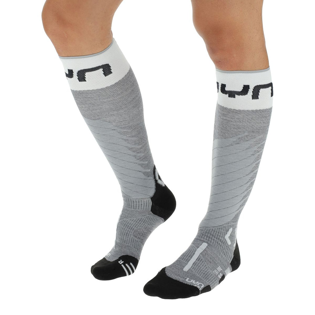 uyn-ski-merino-socken-herren-hellgrau-modellansicht