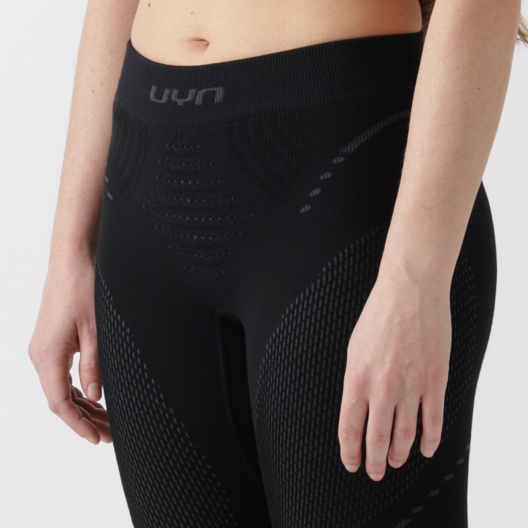 uyn-thermohose-3/4-damen-schwarz-nahaufnahme