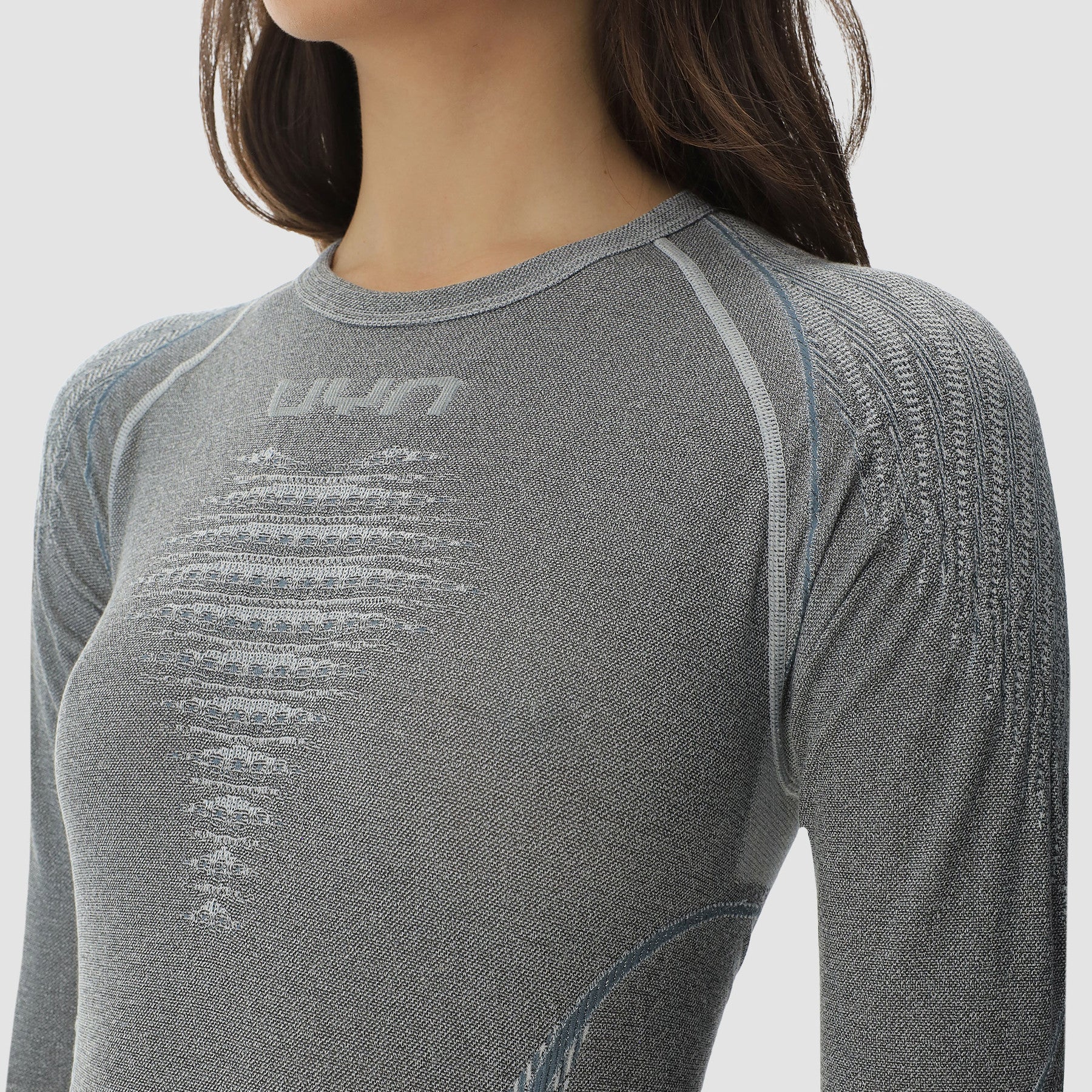 uyn-thermoshirt-damen-grau-nahaufnahme