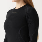 uyn-thermoshirt-damen-schwarz-nahaufnahme