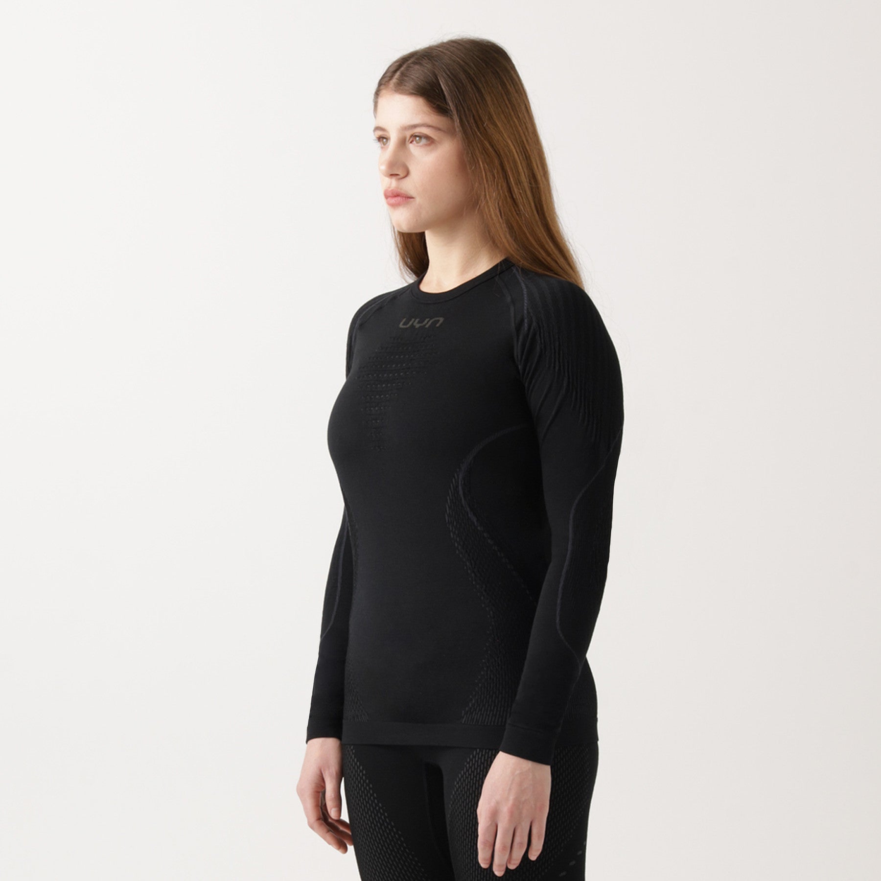 uyn-thermoshirt-damen-schwarz-seitenansicht