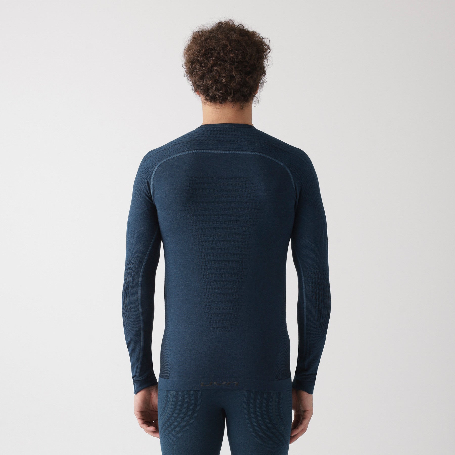 uyn-thermoshirt-herren-blau-rückansicht