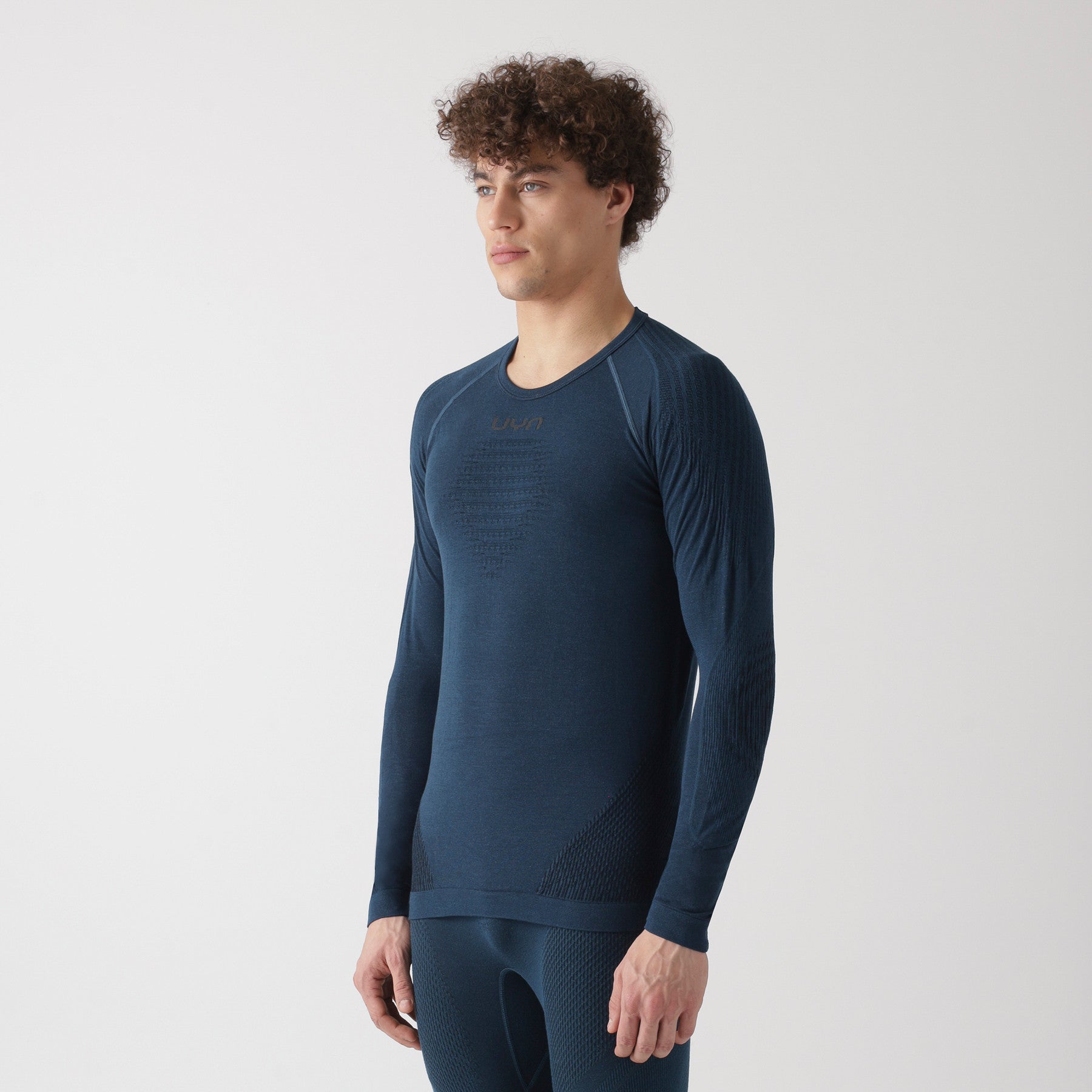 uyn-thermoshirt-herren-blau-seitenansicht