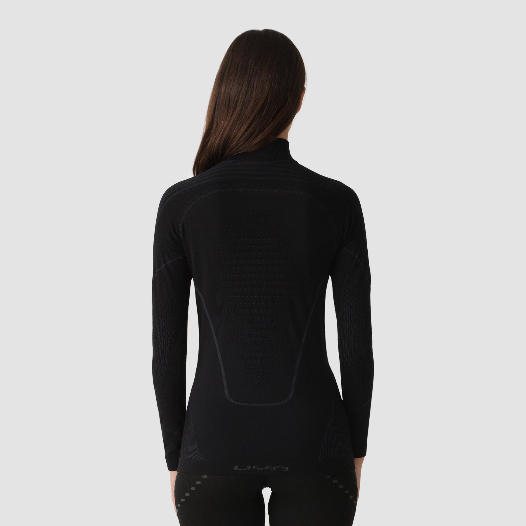 uyn-thermoshirt-stehkragen-damen-schwarz-rückansicht