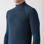 uyn-thermoshirt-stehkragen-herren-blau-nahaufnahme