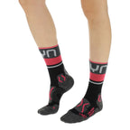 uyn-trekking-merino-socken-damen-pink-modellansicht